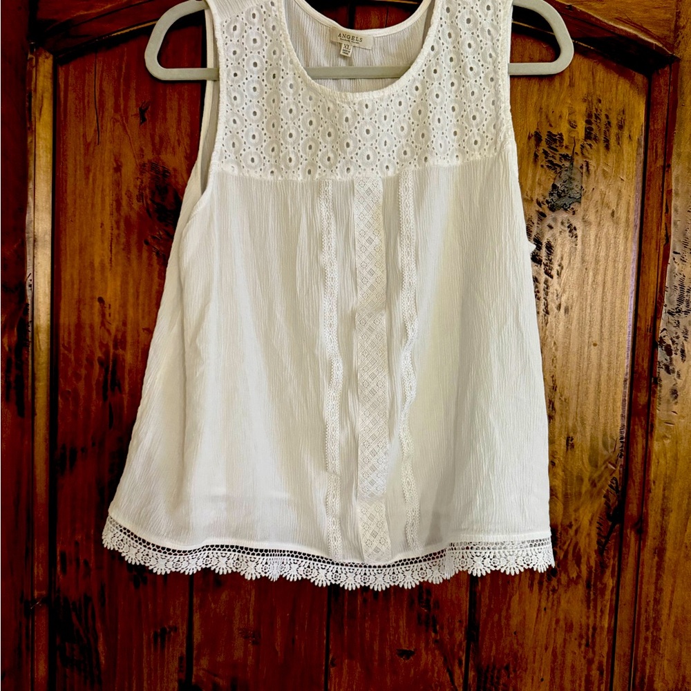 Angels Forever Young XL White Eyelet Lace Sleeveless Top